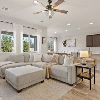 Sneak Peek at the most beautiful listing that will be hitting the market soon in Leander Texas. Not pictured is the incredibly immaculate backyard and stunning oak tree out front. 

With a $335,000 price tag!! 

DM us for more details or a private showing.