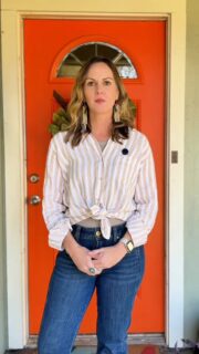 📍 1802 Hutto Rd is the kind of Georgetown home people are always looking for 💛 Established neighborhood, minutes from the Square, shops, and all the local favorites. It’s nicely updated, super inviting, and short-term rental friendly, so it’s just as smart as it is charming.
.
.
#georgetowntx #texasrealestate #homeforsale