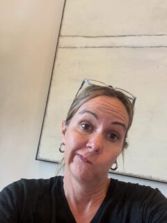 One thing about this back to school schedule is feeling like it’s the end of the day but actually it’s only 10:15 in the morning. I literally texted my husband to see if he wanted to have lunch but realized it was only 9:30. I’ve taken my daughter to volleyball tryouts at the crack of dawn, gone on a listing appointment, toured a house, ran some comps, and scheduled staging for a listing. So like now what Friday 🤷🏻‍♀️