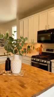Cute, cozy, and at SUCH a great price point 🏡

323 Zuma Drive is the sweetest little home in Liberty Hill and such a great opportunity to get into Santa Rita Ranch without breaking the budget. 

Come see this one before someone else scoops it up!

Listed at $315,000
.
.
#libertyhill #homeforsale #texasrealestate
