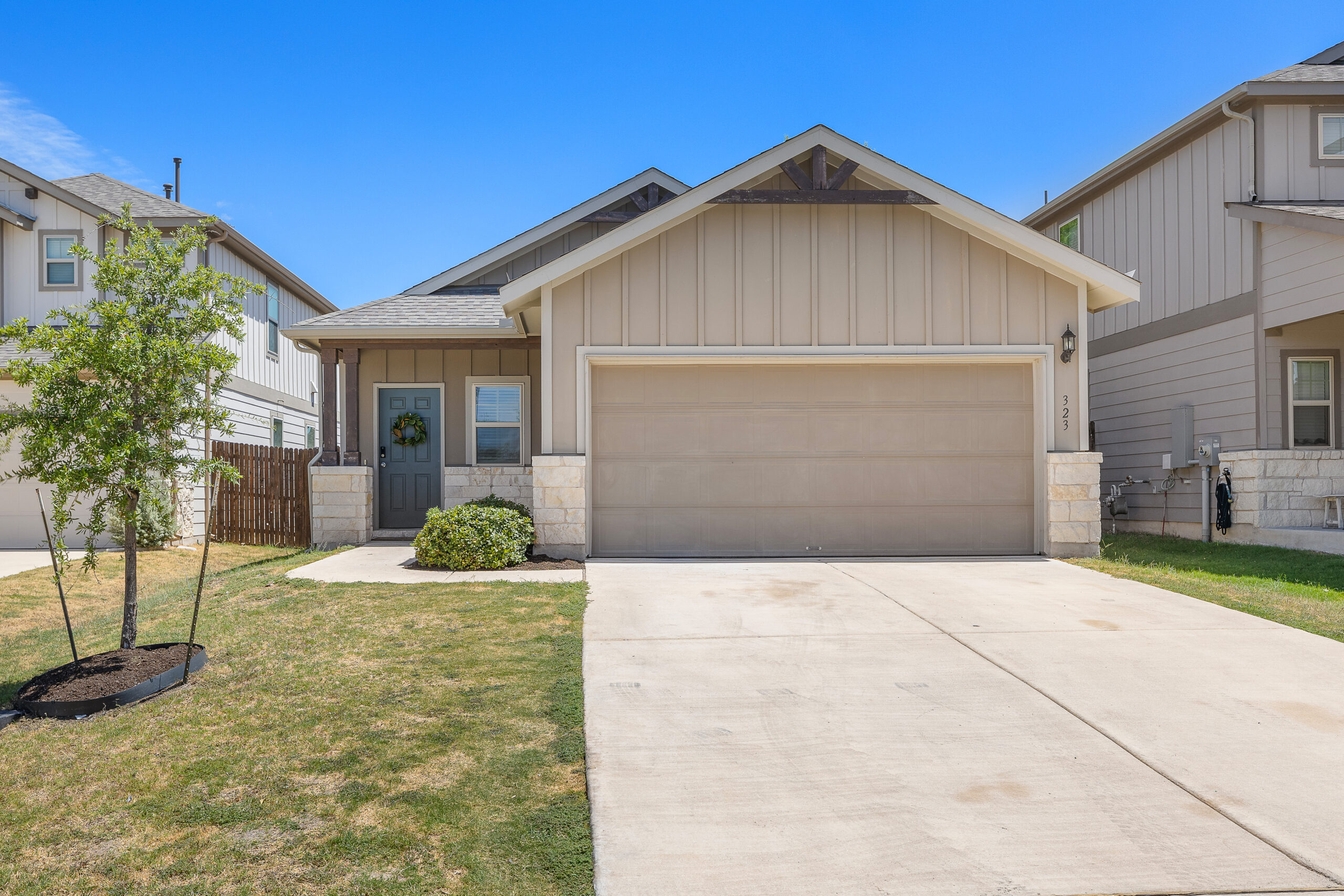 323 Zuma Drive exterior, Liberty Hill TX