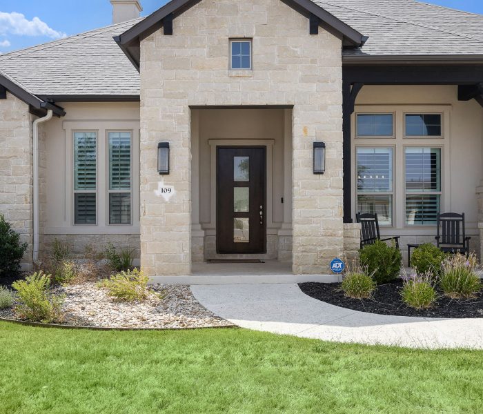 12-web-or-mls-109 Houston Loop KCP 090123 - 231-2